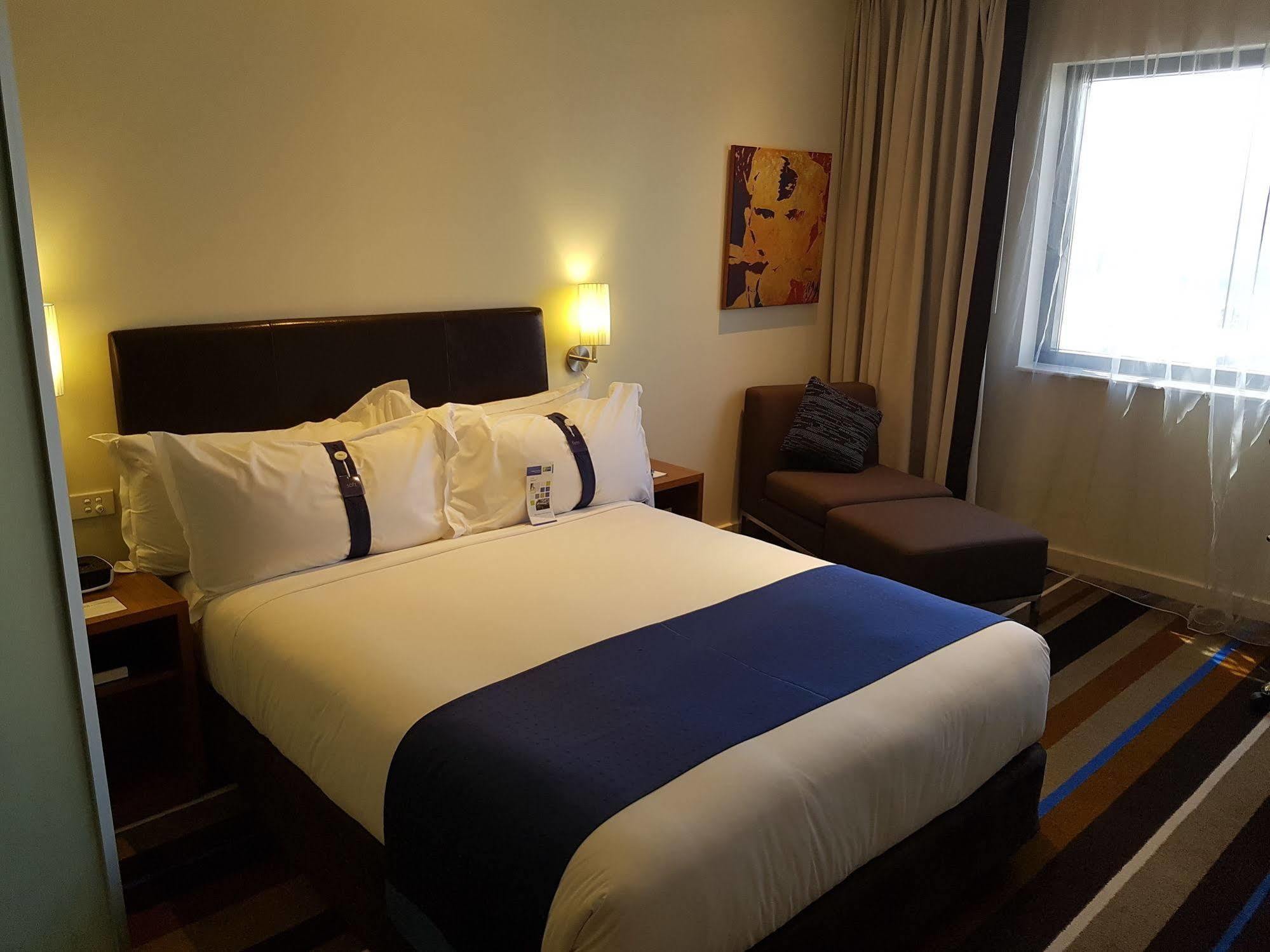 Holiday Inn Express Port Moresby By Ihg Exterior photo