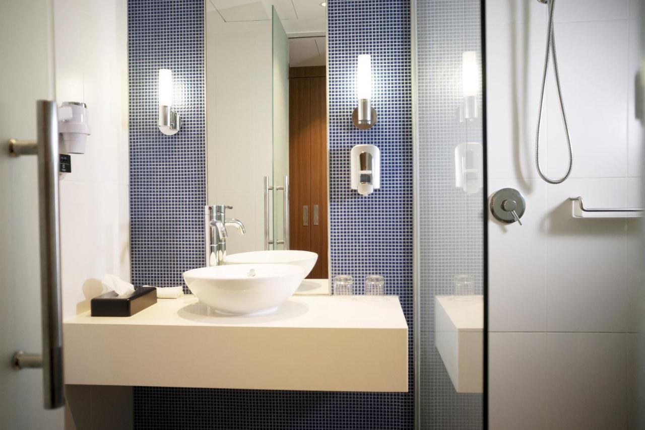 Holiday Inn Express Port Moresby By Ihg Room photo