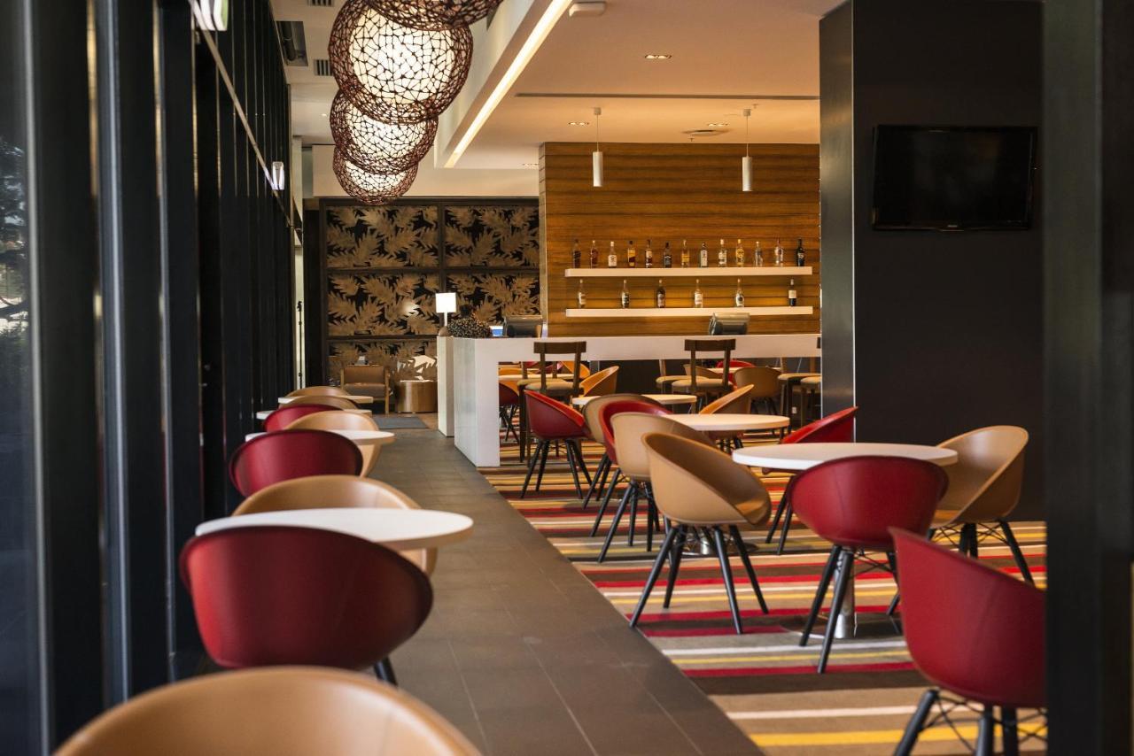 Holiday Inn Express Port Moresby By Ihg Exterior photo